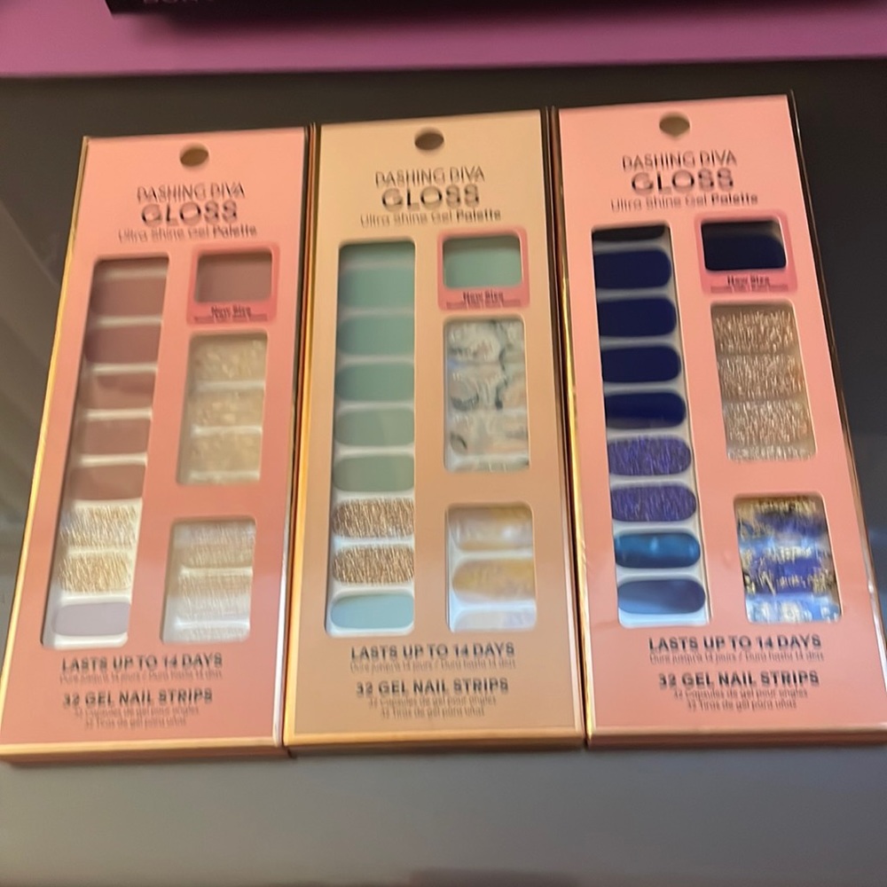 3 pack of  dashing diva nails